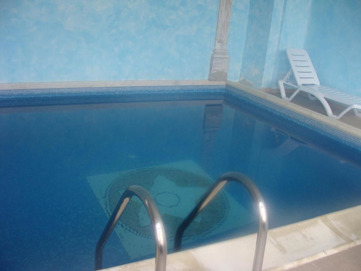 Отель Hotel Uzunski Смолян